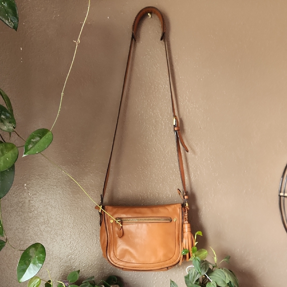 LOW START Cole Haan Saddle Crossbody Bag in Tan Brown with Tassel - Picture 3 of 15